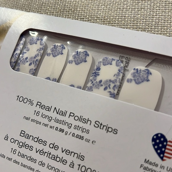 Brand New Color Street- Unopened in Package- Floral of the Story - Picture 2 of 3